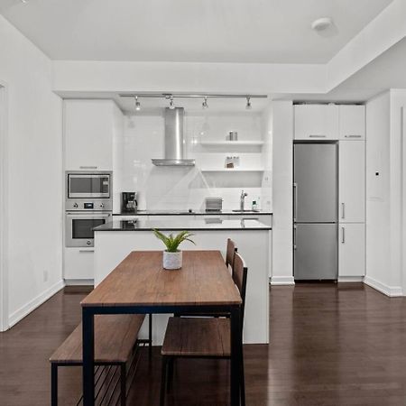 Home Away From Home Toronto Bagian luar foto