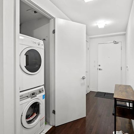 Home Away From Home Toronto Bagian luar foto