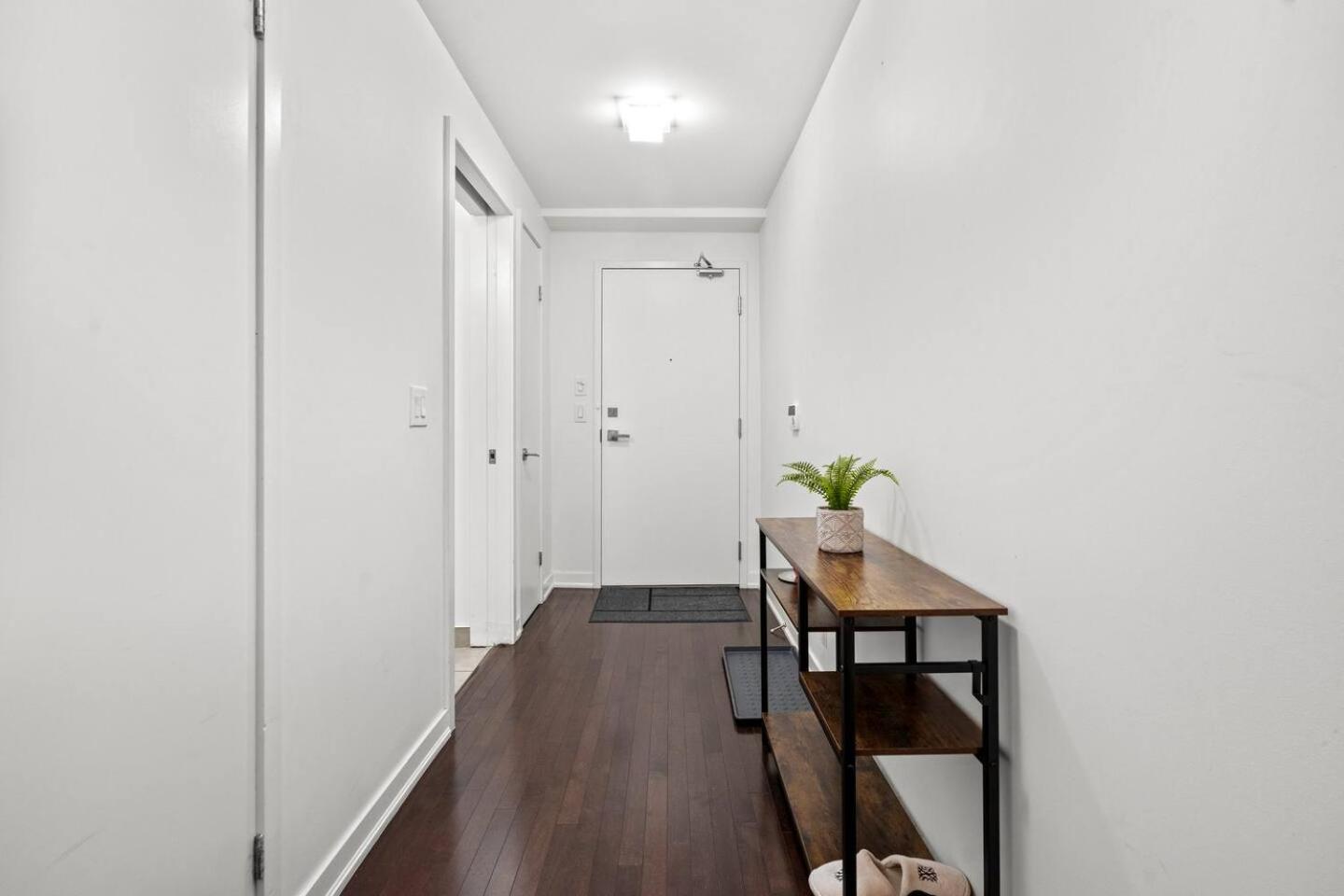 Home Away From Home Toronto Bagian luar foto