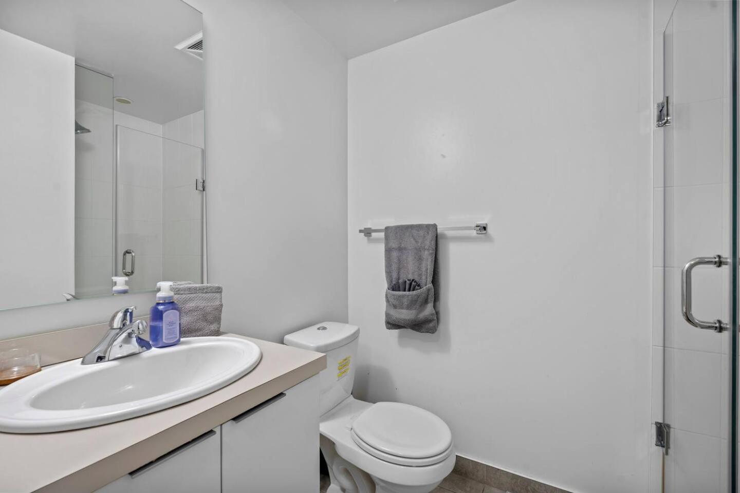 Home Away From Home Toronto Bagian luar foto